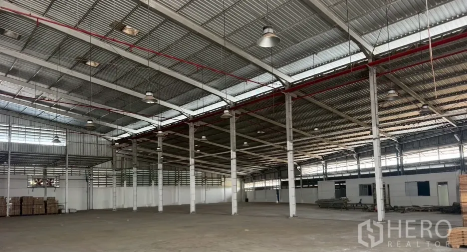 For rent warehouse in Pak Kret, Nonthaburi
