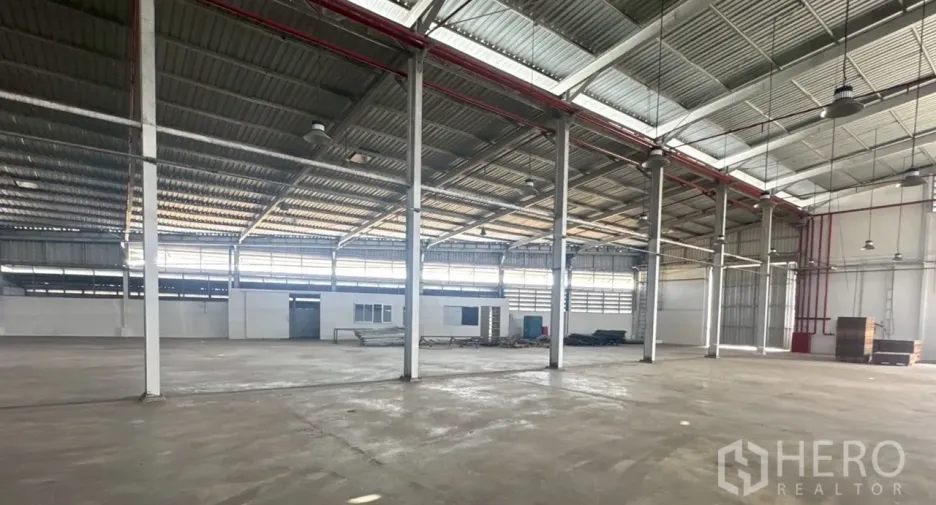 For rent warehouse in Pak Kret, Nonthaburi