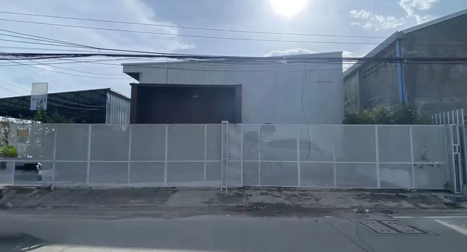 For rent warehouse in Mueang Samut Prakan, Samut Prakan