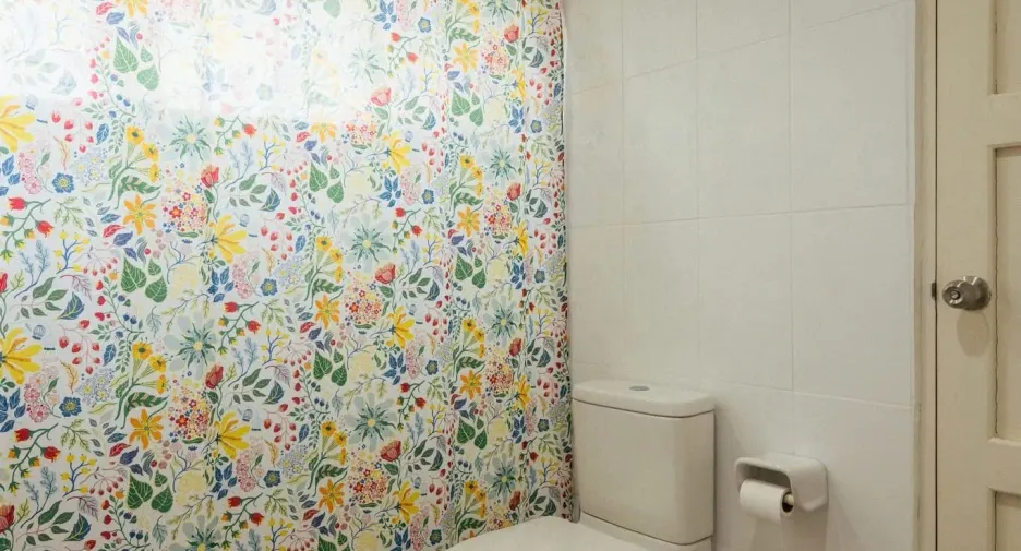For rent 3 bedrooms retail Space in Watthana, Bangkok