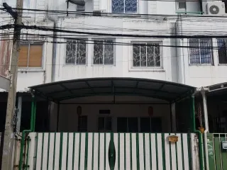 For sale 4 bedrooms townhouse in Bueng Kum, Bangkok