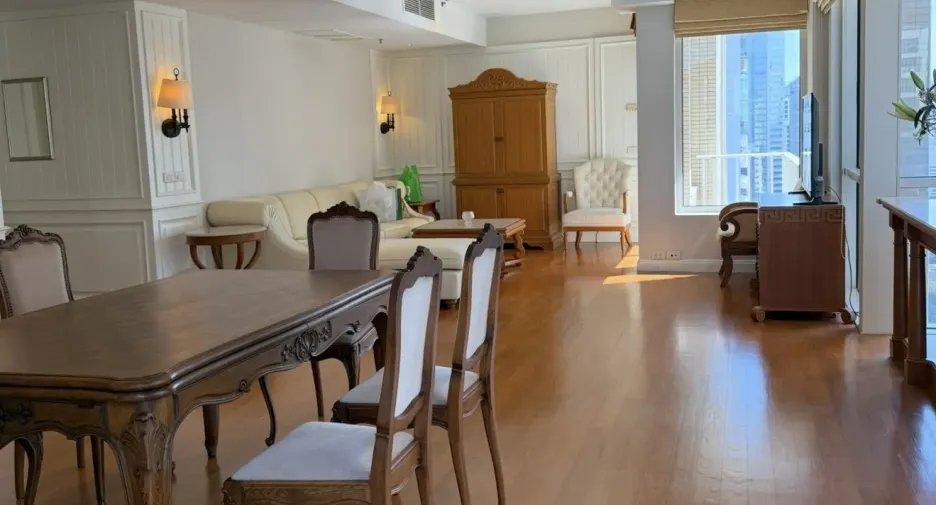 For rent 2 ベッドルーム condo in Pathum Wan, Bangkok