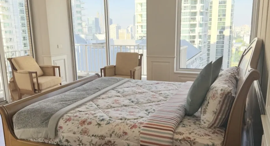 For rent 2 ベッドルーム condo in Pathum Wan, Bangkok