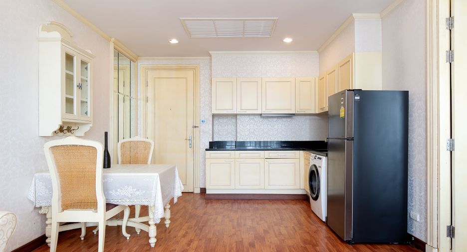 Wohnung zur Miete mit 1 Zimmer in Pathum Wan, Bangkok