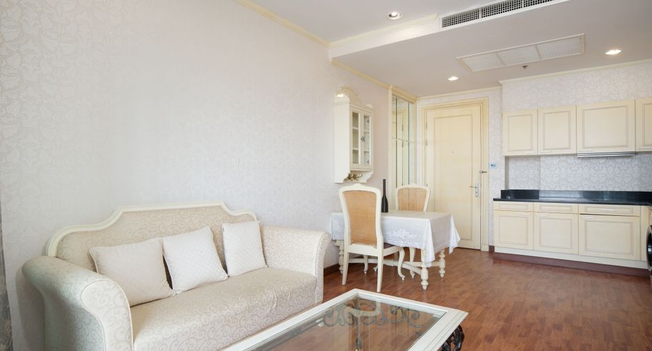 Wohnung zur Miete mit 1 Zimmer in Pathum Wan, Bangkok
