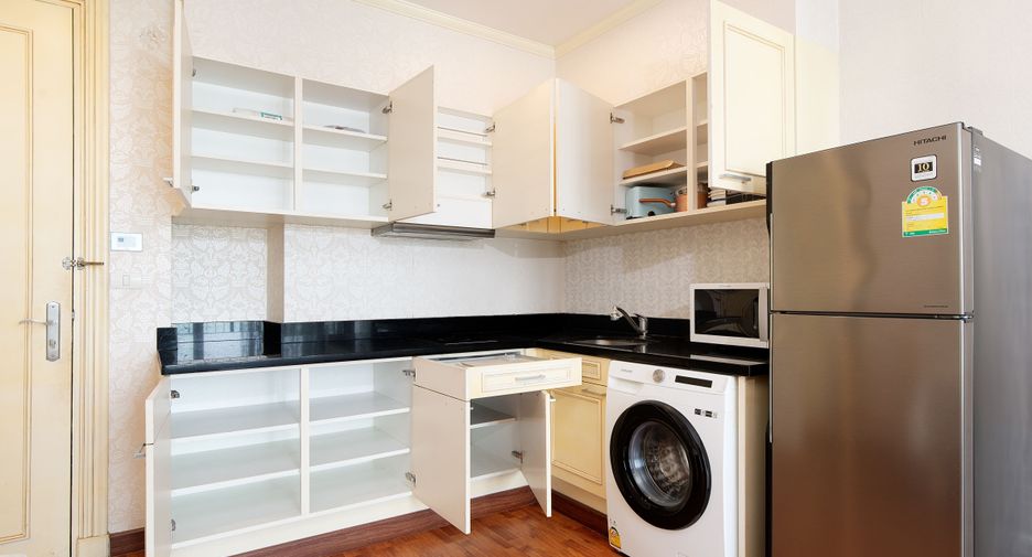 Wohnung zur Miete mit 1 Zimmer in Pathum Wan, Bangkok