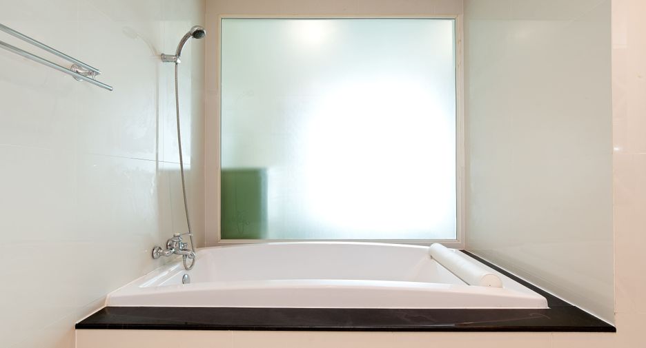 Wohnung zur Miete mit 1 Zimmer in Pathum Wan, Bangkok