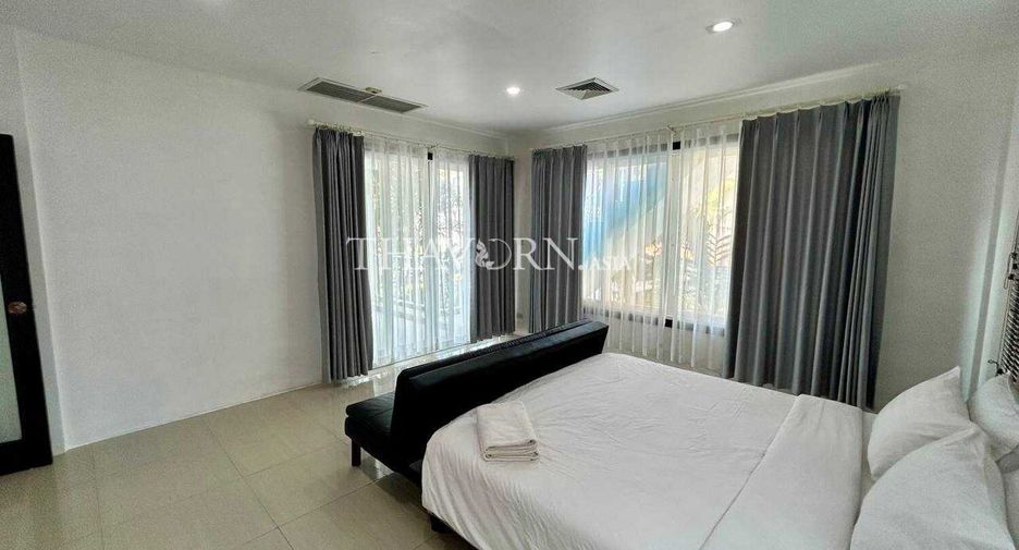 For sale 3 bedrooms house in Pratumnak, Pattaya
