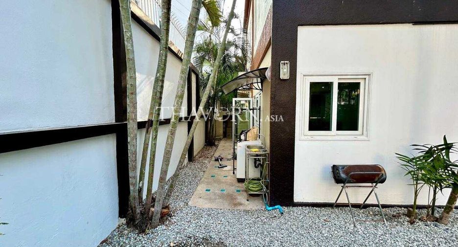 For sale 3 bedrooms house in Pratumnak, Pattaya