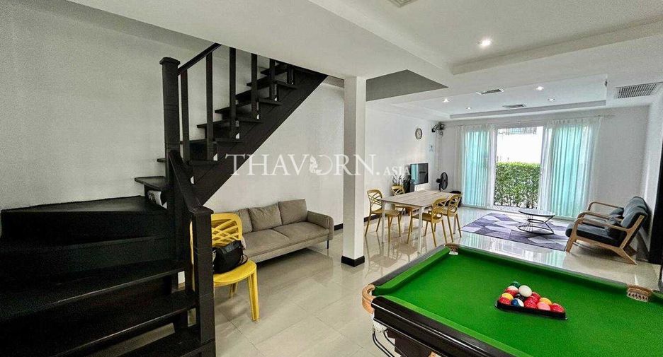 For sale 3 bedrooms house in Pratumnak, Pattaya