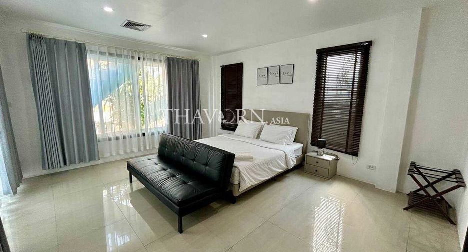For sale 3 bedrooms house in Pratumnak, Pattaya