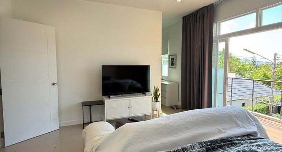 Villa en alquiler de 3 habitaciones en Mueang Phuket, Phuket