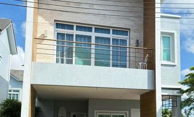 Villa en alquiler de 3 habitaciones en Mueang Phuket, Phuket