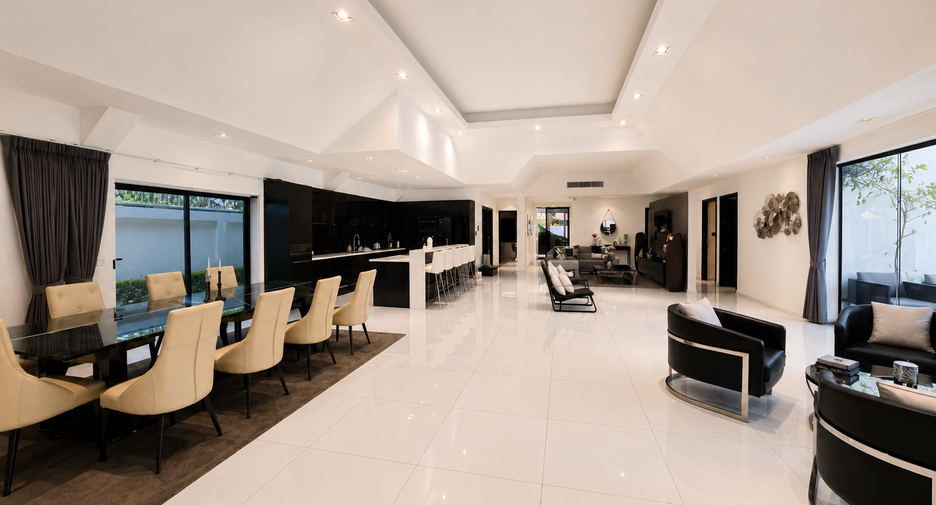 For sale 8 bedrooms house in Jomtien, Pattaya