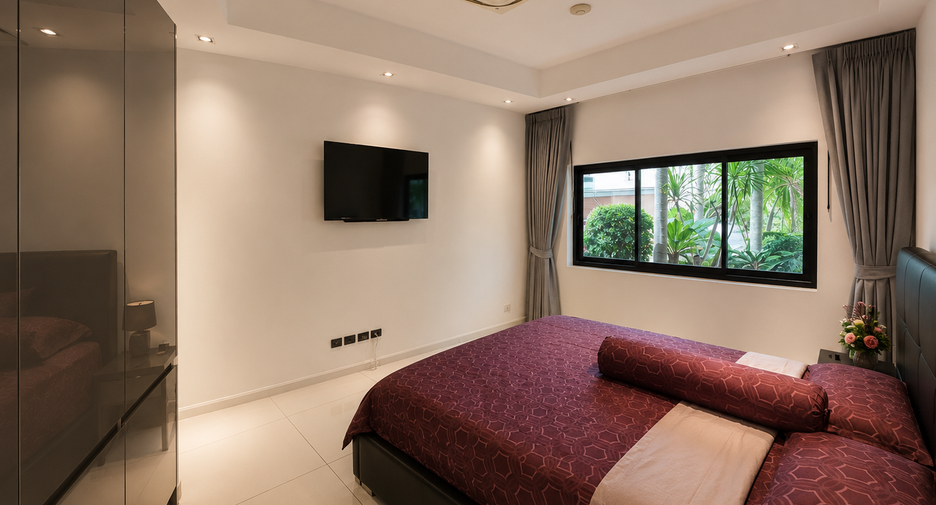 For sale 8 bedrooms house in Jomtien, Pattaya
