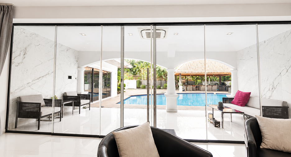 For sale 8 bedrooms house in Jomtien, Pattaya