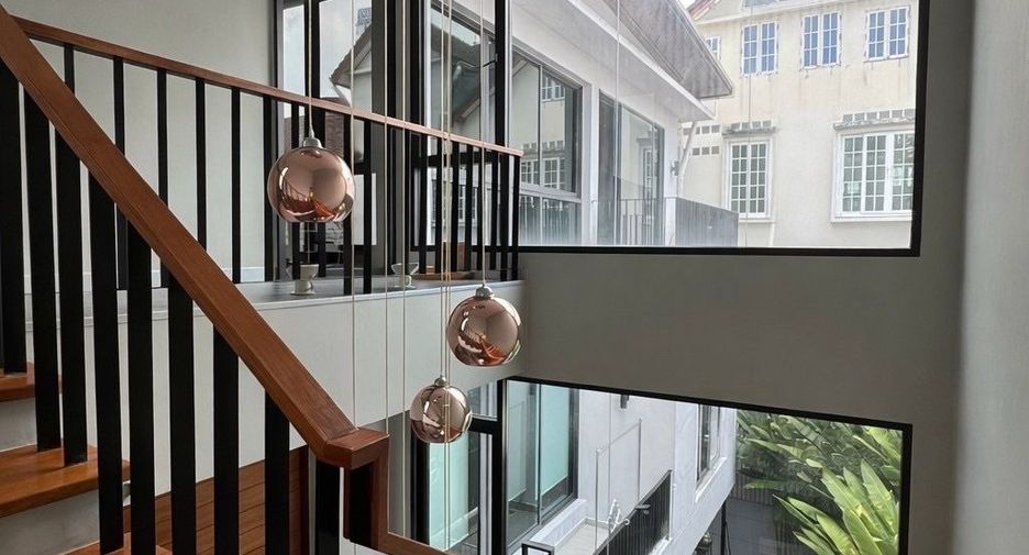 For rent 3 ベッドルーム house in Watthana, Bangkok