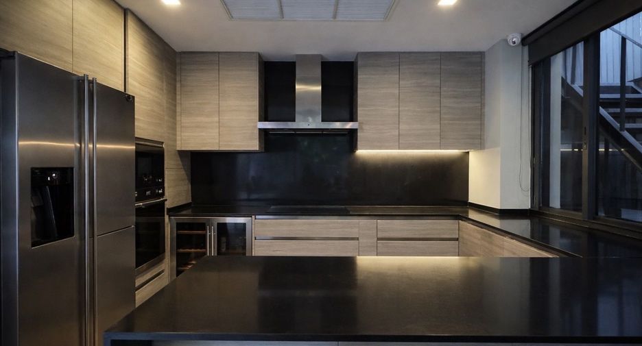 For rent 3 ベッドルーム house in Watthana, Bangkok