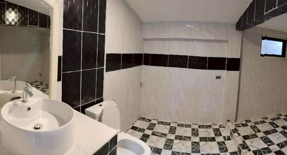 For rent 5 bedrooms house in Bang Lamung, Chonburi