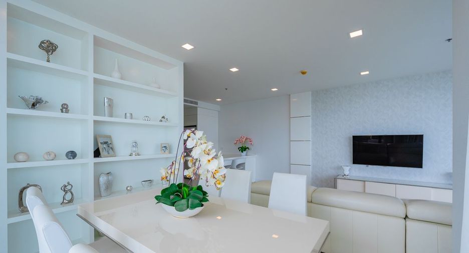 For sale 3 bedrooms condo in Sattahip, Chonburi