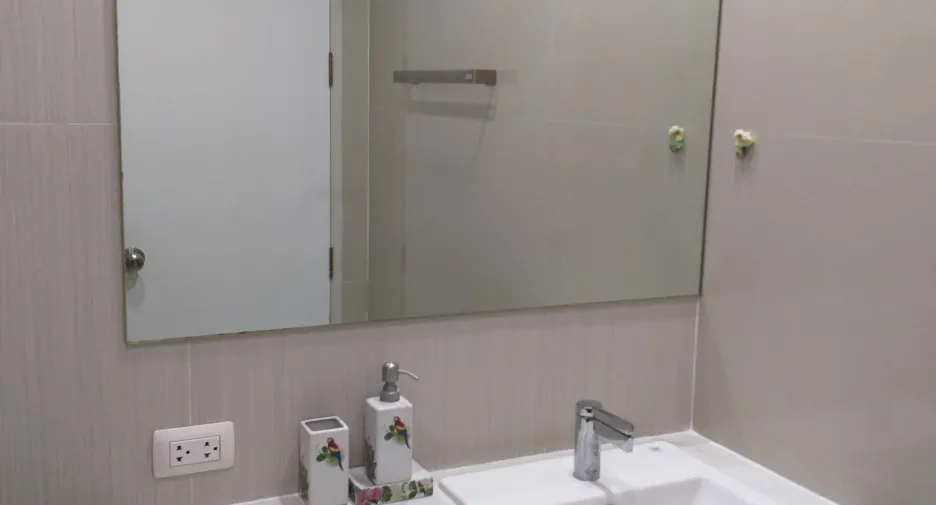 For rent 1 bed condo in Bang Kapi, Bangkok