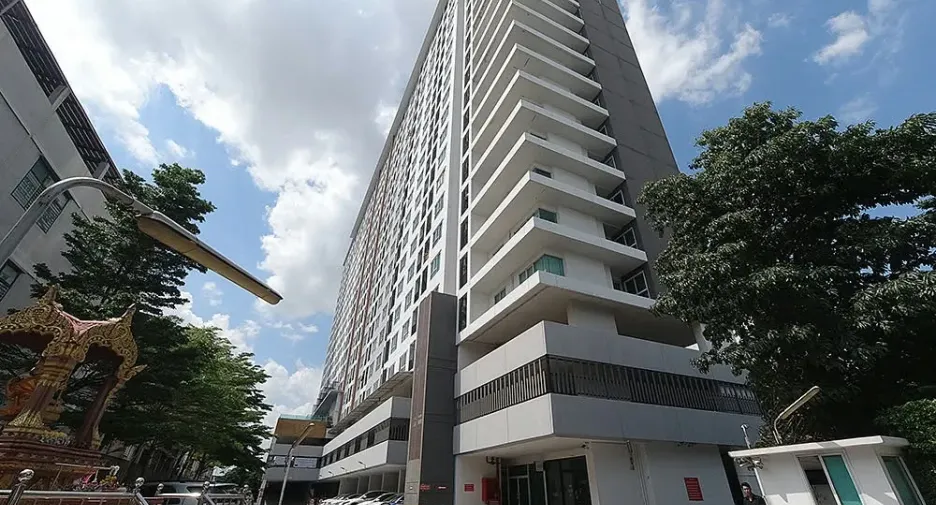 For rent 1 bed condo in Phra Khanong, Bangkok