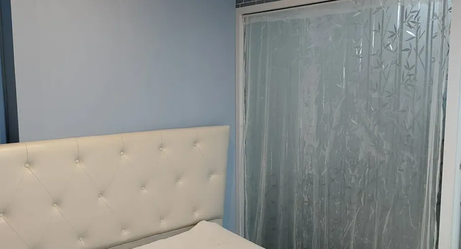 For rent 1 bed condo in Phra Khanong, Bangkok