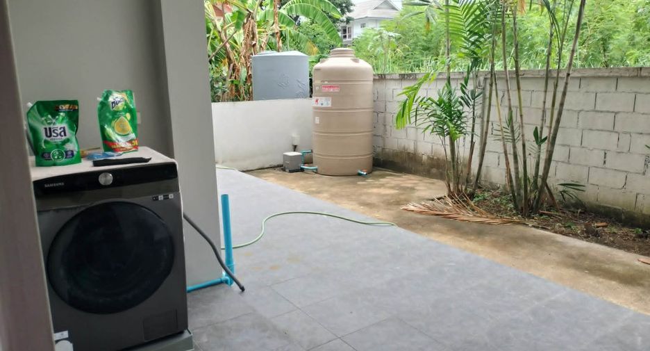 For rent 3 bedrooms townhouse in Mueang Chiang Mai, Chiang Mai