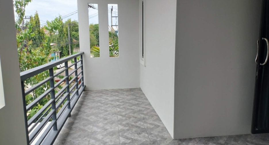 For rent 3 bedrooms townhouse in Mueang Chiang Mai, Chiang Mai