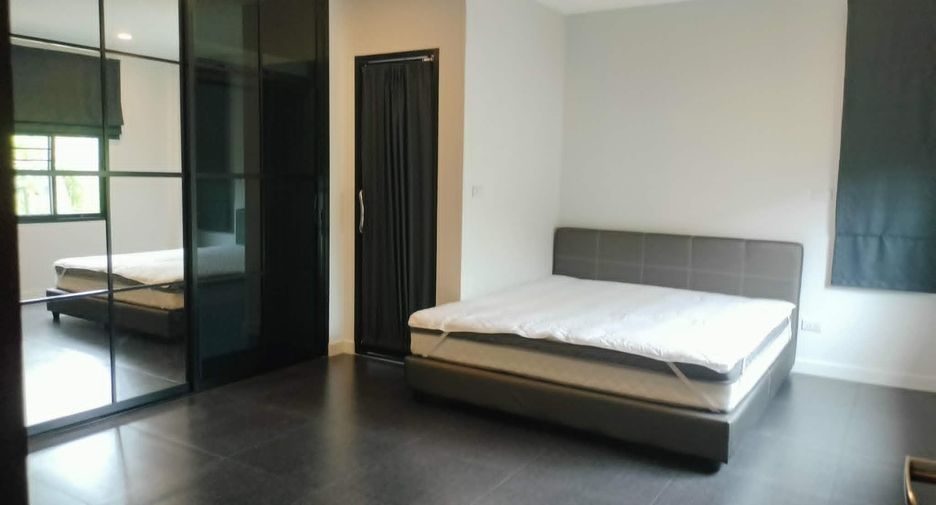 For rent 3 bedrooms townhouse in Mueang Chiang Mai, Chiang Mai