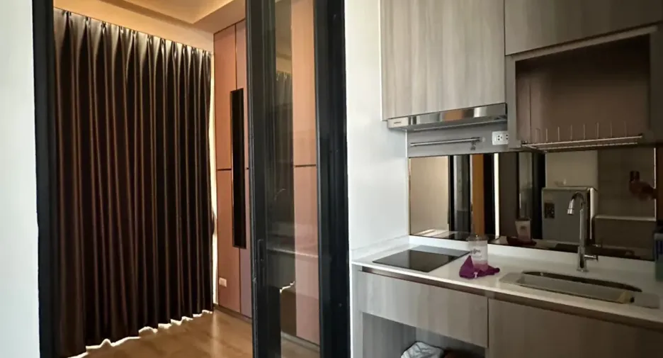 For rent 1 bed condo in Watthana, Bangkok