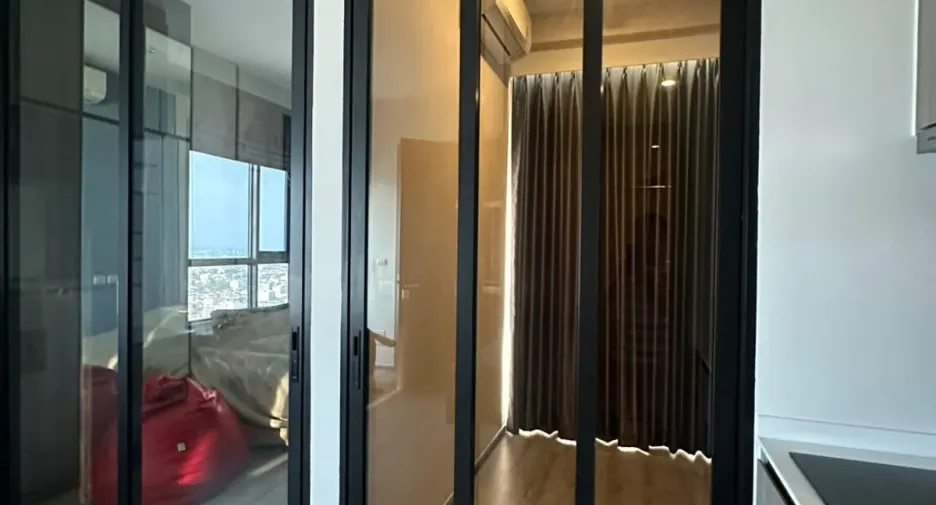 For rent 1 bed condo in Watthana, Bangkok