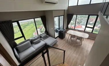 For rent 3 bedrooms condo in Huai Khwang, Bangkok