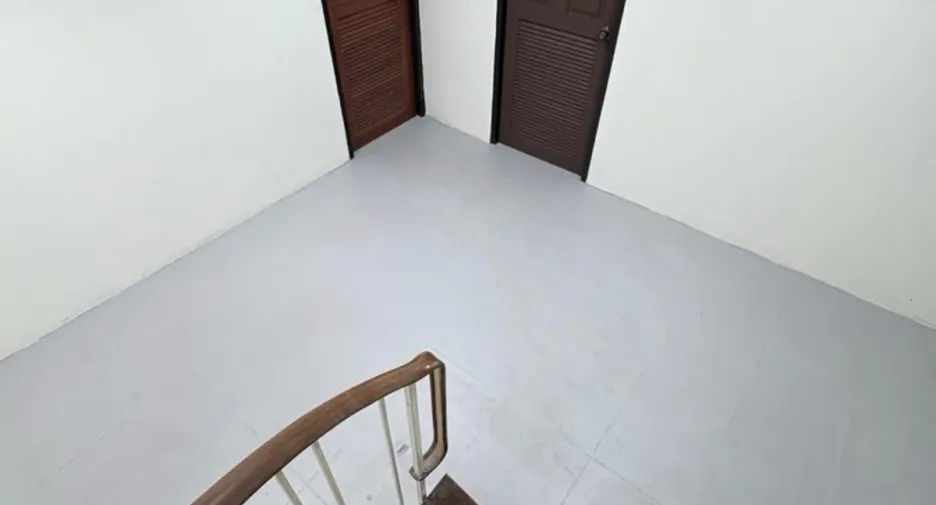 Reihenhaus zum Kauf und zur Miete mit 4 Zimmer in Pathum Wan, Bangkok