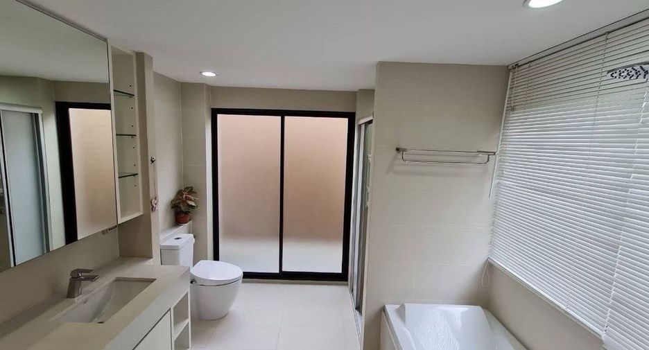 For sale and for rent 6 bedrooms house in Prawet, Bangkok
