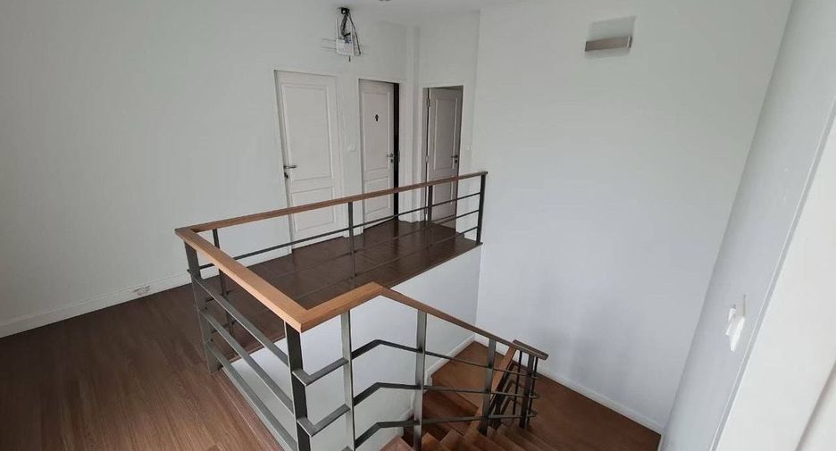 For sale and for rent 6 bedrooms house in Prawet, Bangkok