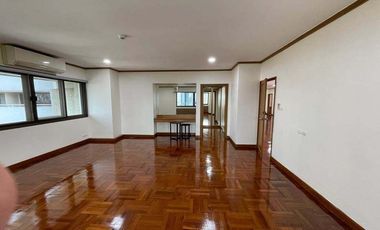 Condo en alquiler de 4 habitaciones en Watthana, Bangkok
