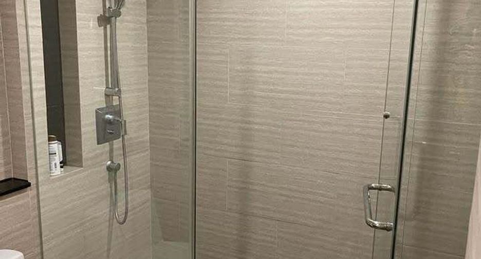 For rent 4 bedrooms condo in Watthana, Bangkok