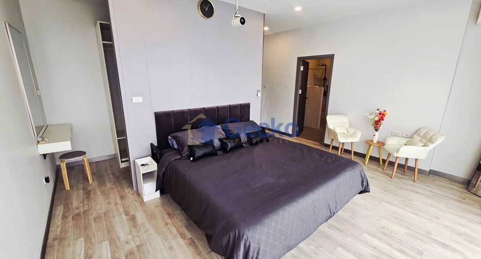 For sale 4 bedrooms house in Huay Yai, Pattaya