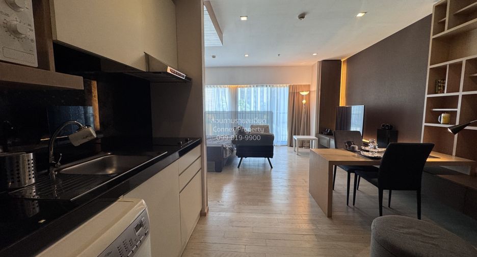 For rent 1 bed condo in Khlong Toei, Bangkok