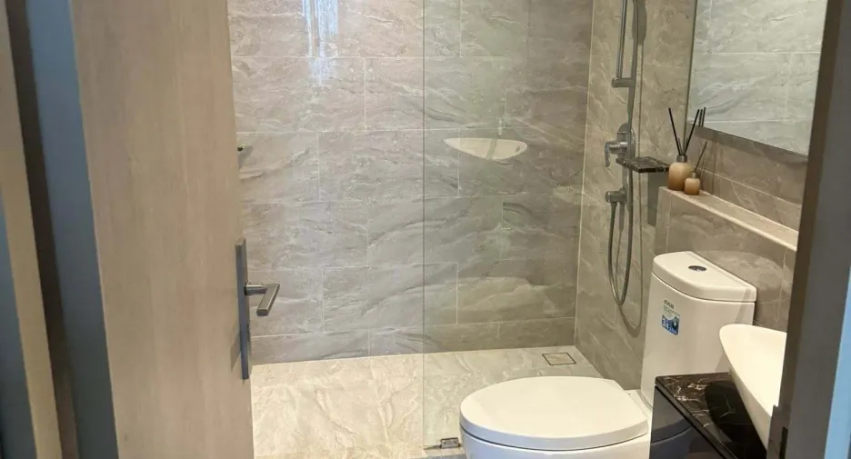 For rent 1 bed condo in Huai Khwang, Bangkok