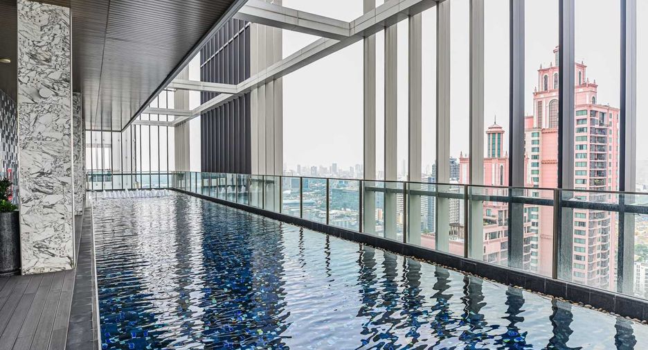 For rent 2 bedrooms condo in Khlong Toei, Bangkok