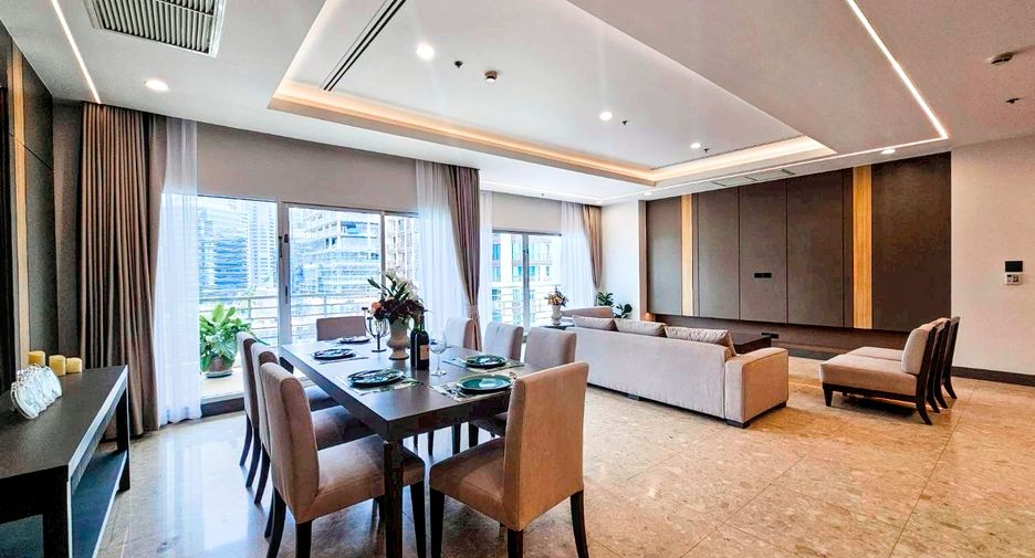 For rent 3 bedrooms condo in Pathum Wan, Bangkok
