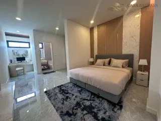 For sale 6 ベッドルーム villa in Bang Lamung, Chonburi