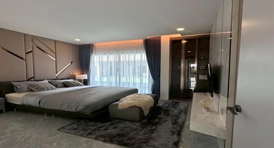 Villa en venta de 6 habitaciones en East Pattaya, Pattaya