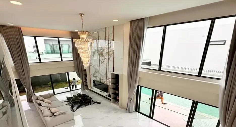 Villa en venta de 6 habitaciones en East Pattaya, Pattaya