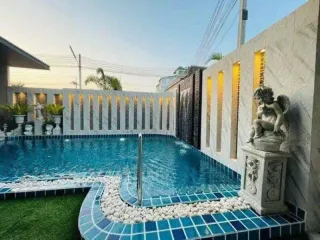 For sale 4 bedrooms villa in Bang Lamung, Chonburi