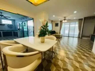 For sale 4 bedrooms villa in Bang Lamung, Chonburi