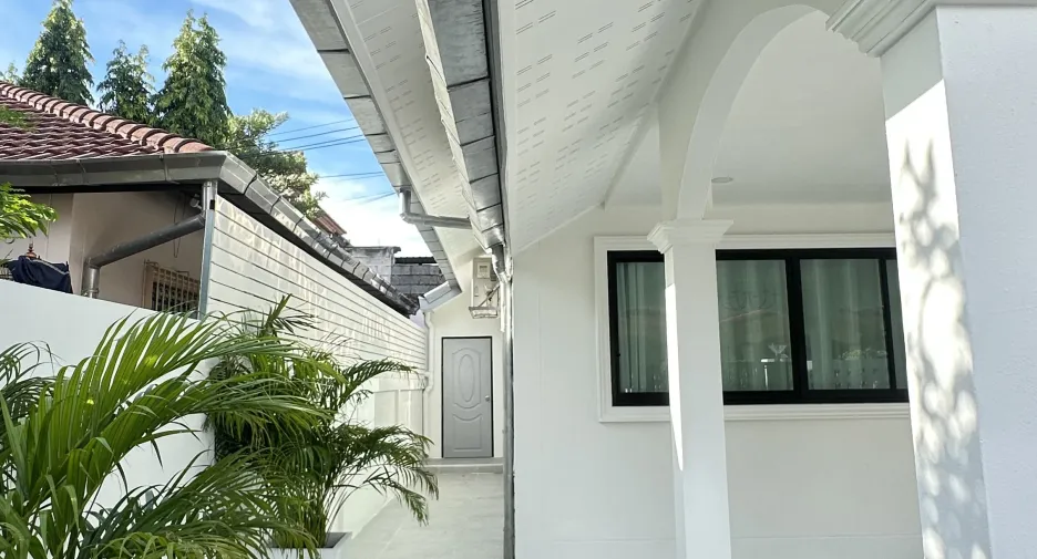 For sale 3 bedrooms house in East Pattaya, Pattaya