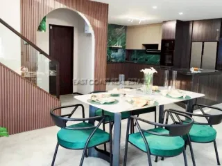 For sale 5 ベッドルーム house in Bang Lamung, Chonburi